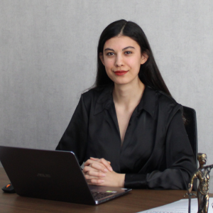 Büşra AÇAR, Avukat